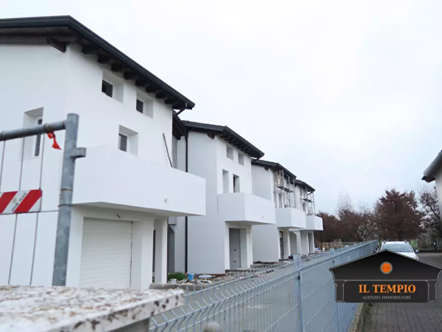 Immagine 5 di Villetta a schiera in vendita  in Via Papa Luciani a Bolzano Vicentino