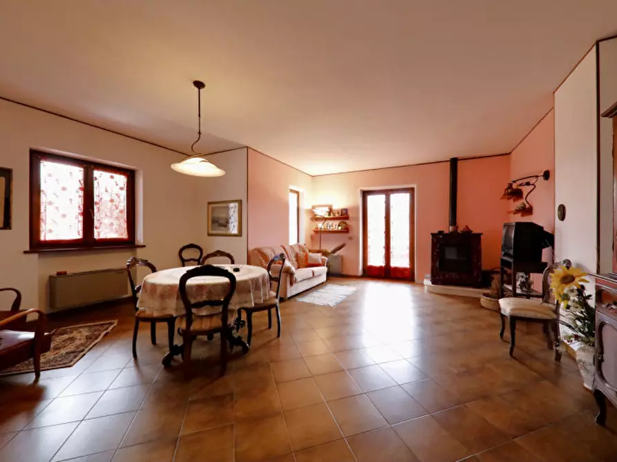 Immagine 2 di Casa indipendente in vendita  in Via Grompe a Urbana