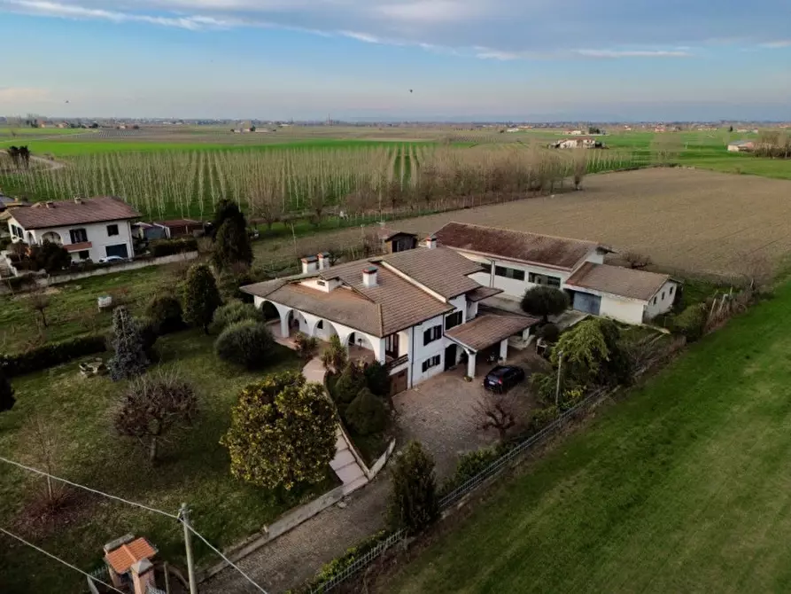 Immagine 4 di Casa indipendente in vendita  in Via Grompe a Urbana