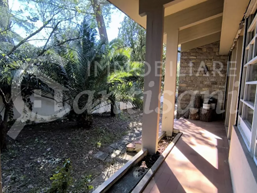 Immagine 5 di Villa in vendita  in Via dei Cappuccini a Firenze