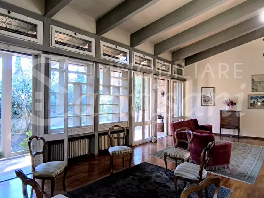 Immagine 7 di Villa in vendita  in Via dei Cappuccini a Firenze