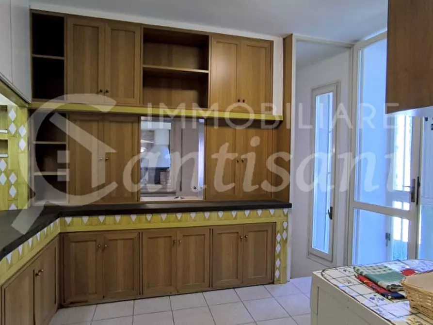 Immagine 20 di Villa in vendita  in Via dei Cappuccini a Firenze