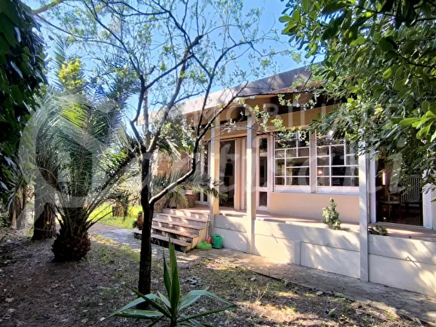 Immagine 32 di Villa in vendita  in Via dei Cappuccini a Firenze