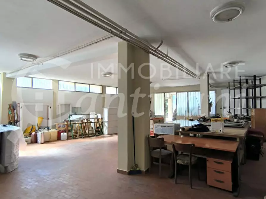 Immagine 43 di Villa in vendita  in Via dei Cappuccini a Firenze