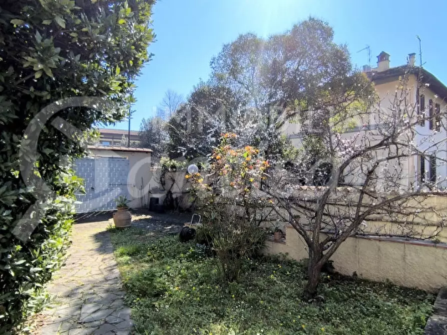Immagine 44 di Villa in vendita  in Via dei Cappuccini a Firenze
