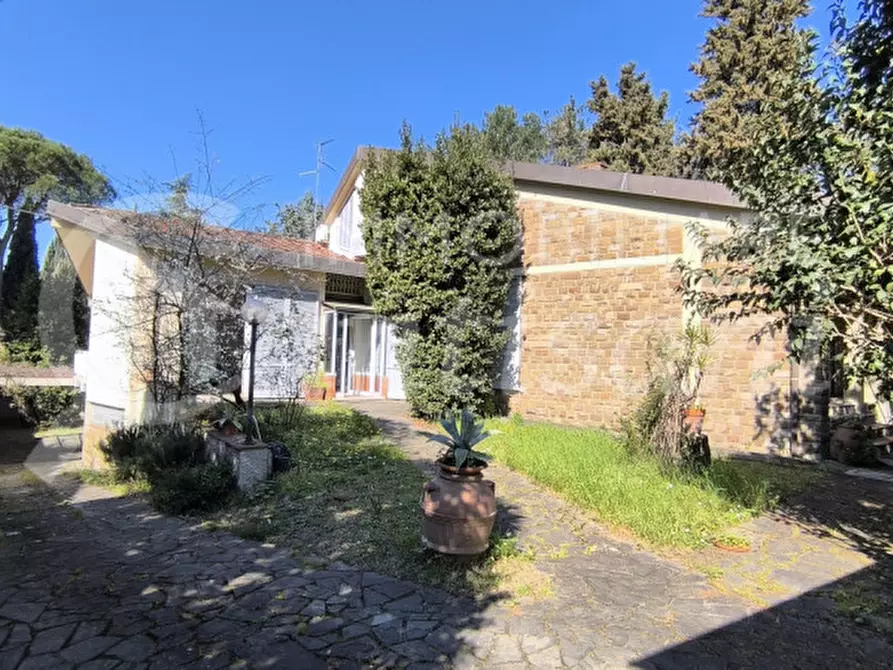 Immagine 47 di Villa in vendita  in Via dei Cappuccini a Firenze