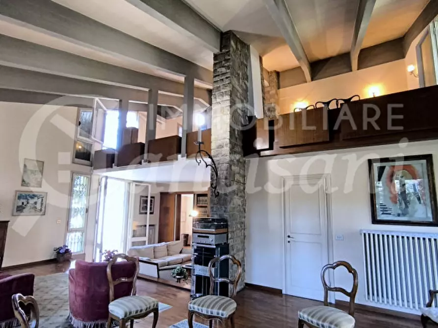 Immagine 52 di Villa in vendita  in Via dei Cappuccini a Firenze