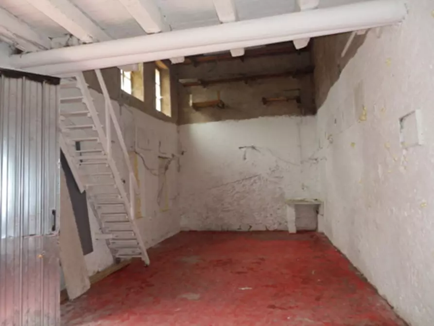 Immagine 22 di Palazzo in vendita  in Via Spionca 2 a Sant'anna D'alfaedo