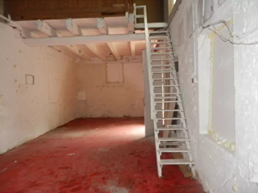 Immagine 23 di Palazzo in vendita  in Via Spionca 2 a Sant'anna D'alfaedo