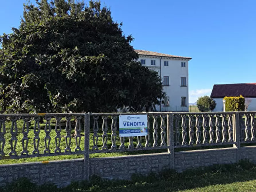 Immagine 40 di Villa in vendita  in Via Galileo Galilei 29 a Vescovana