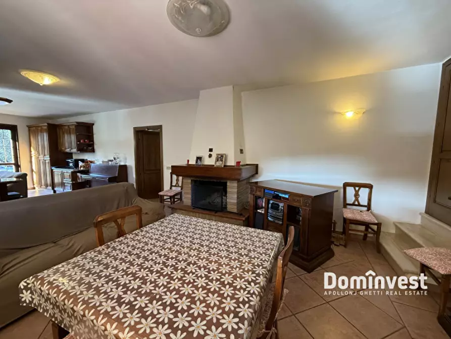 Immagine 4 di Casa bifamiliare in vendita  in Via dei Glicini a Montalto Di Castro