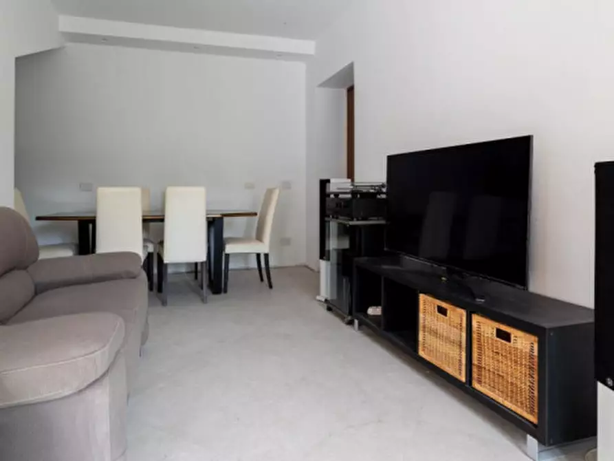 Immagine 2 di Appartamento in vendita  a Brescia