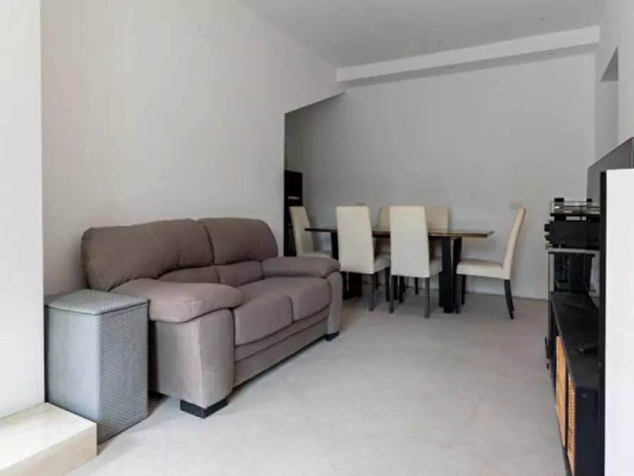 Immagine 3 di Appartamento in vendita  a Brescia