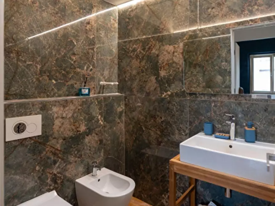 Immagine 14 di Appartamento in vendita  a Brescia