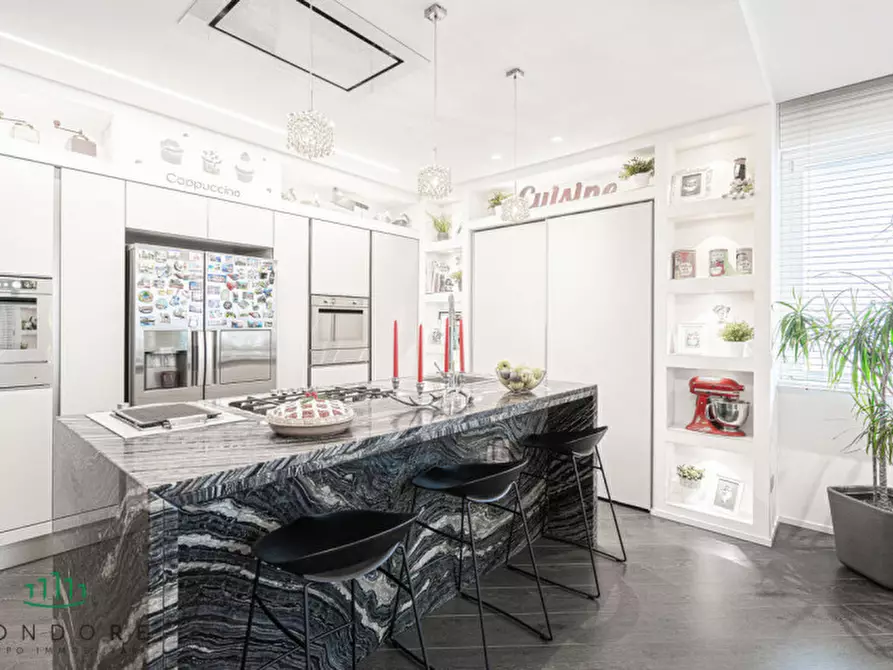 Immagine 11 di Attico in vendita  in Via Dante Alighieri a Bologna