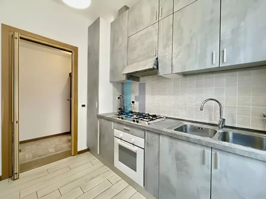 Immagine 4 di Appartamento in vendita  in Via Milano, 101 a Brescia