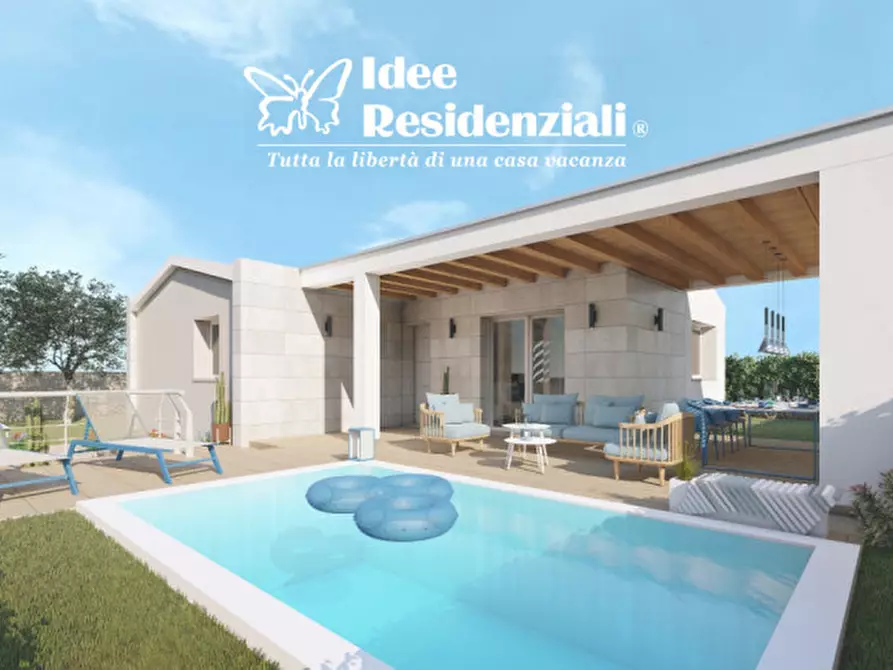 Immagine 1 di Villa in vendita  a Olbia