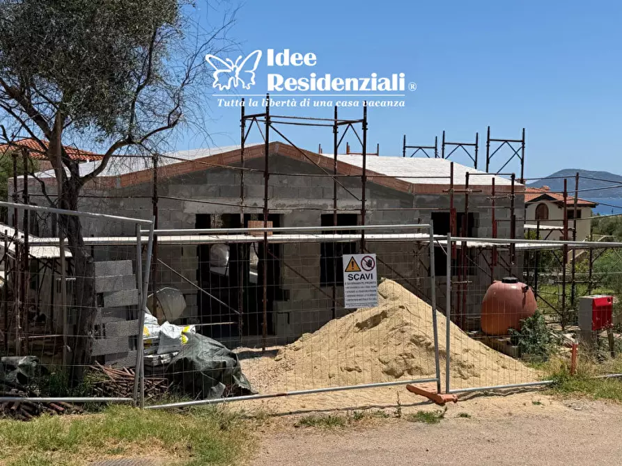 Immagine 9 di Villa in vendita  a Olbia