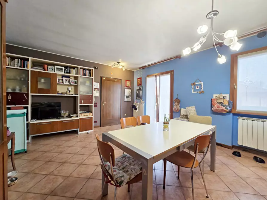 Immagine 4 di Appartamento in vendita  a Ponzano Veneto
