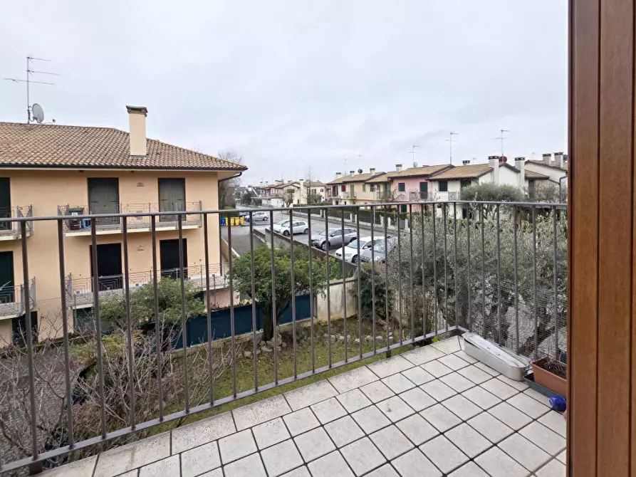 Immagine 11 di Appartamento in vendita  a Ponzano Veneto