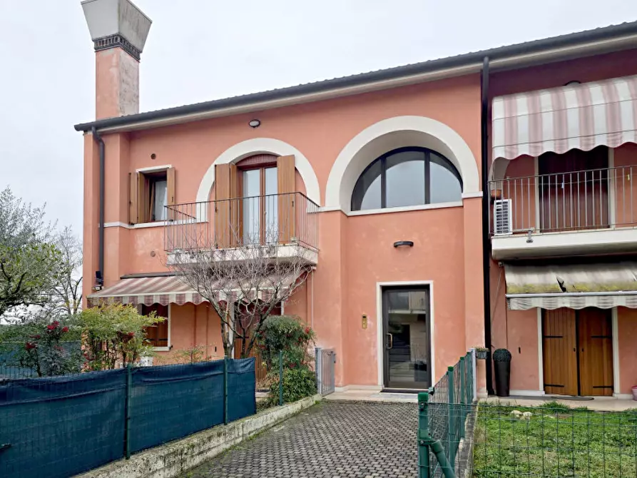 Immagine 17 di Appartamento in vendita  a Ponzano Veneto