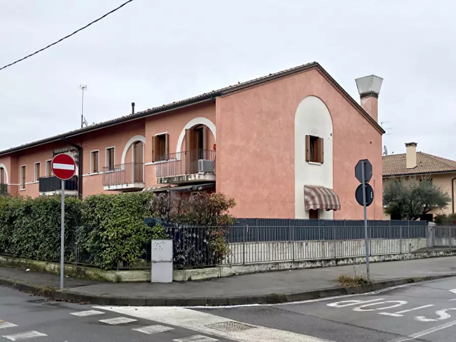 Immagine 18 di Appartamento in vendita  a Ponzano Veneto