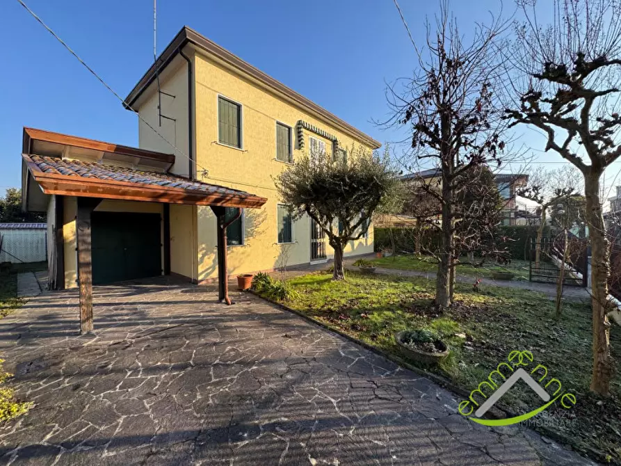 Immagine 1 di Casa indipendente in vendita  in Via Risorgimento a Mira