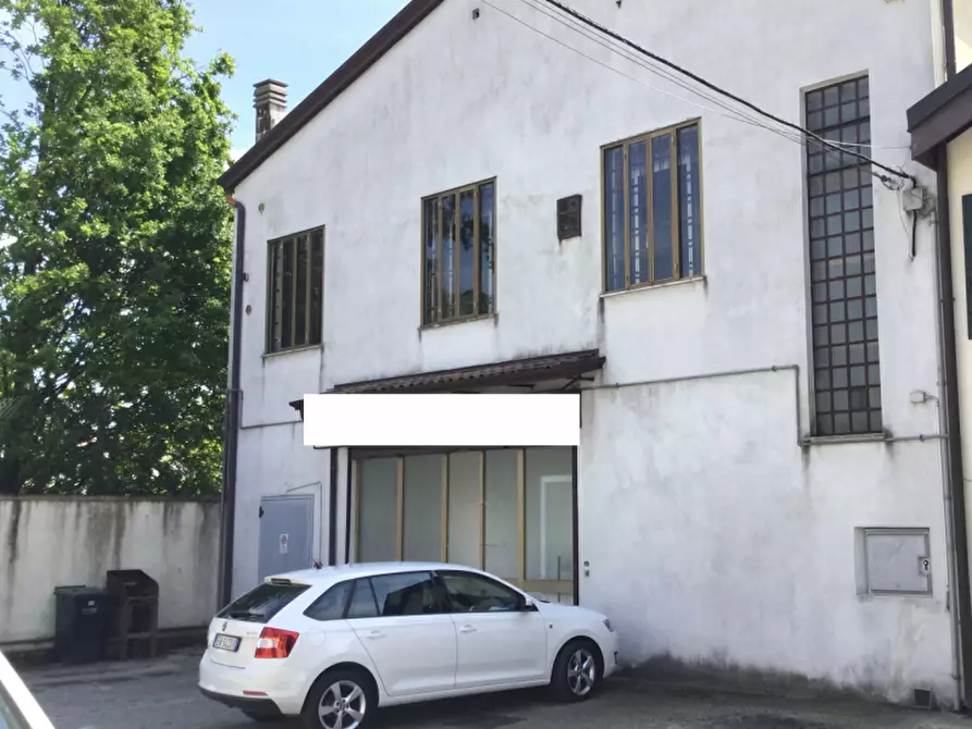 Immagine 2 di Ufficio in vendita  in Piove di Sacco Via Ansedisio a Piove Di Sacco