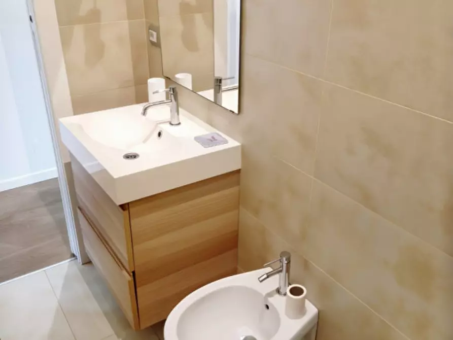 Immagine 9 di Appartamento in affitto  in Via Evangelista Torricelli, 9 a Milano