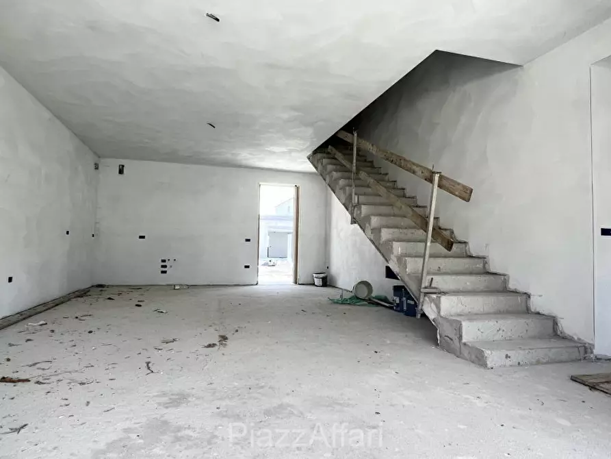 Immagine 8 di Casa bifamiliare in vendita  in Via Roma a Camponogara