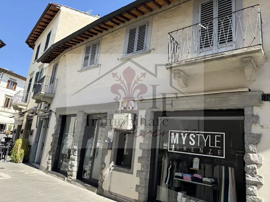 Immagine 2 di Casa indipendente in vendita  in Via Giuseppe Verdi a Sesto Fiorentino