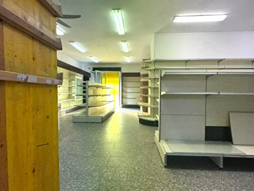 Immagine 3 di Attività commerciale in vendita  in Via Tevere, 33 Ossi a Ossi