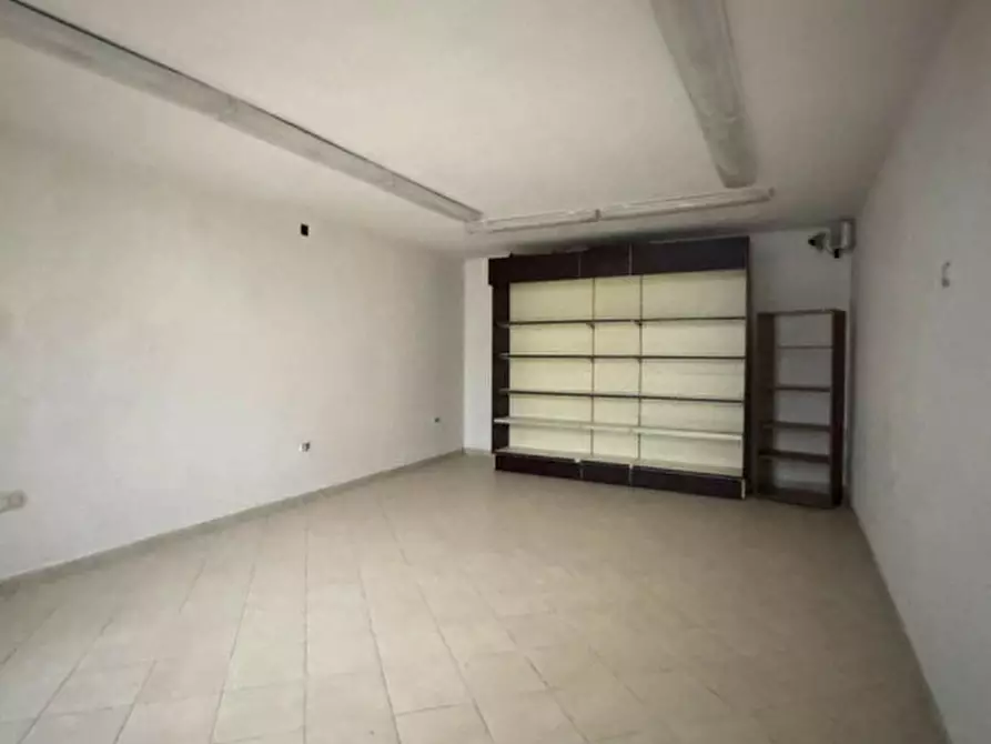 Immagine 9 di Attività commerciale in vendita  in Via Tevere, 33 Ossi a Ossi