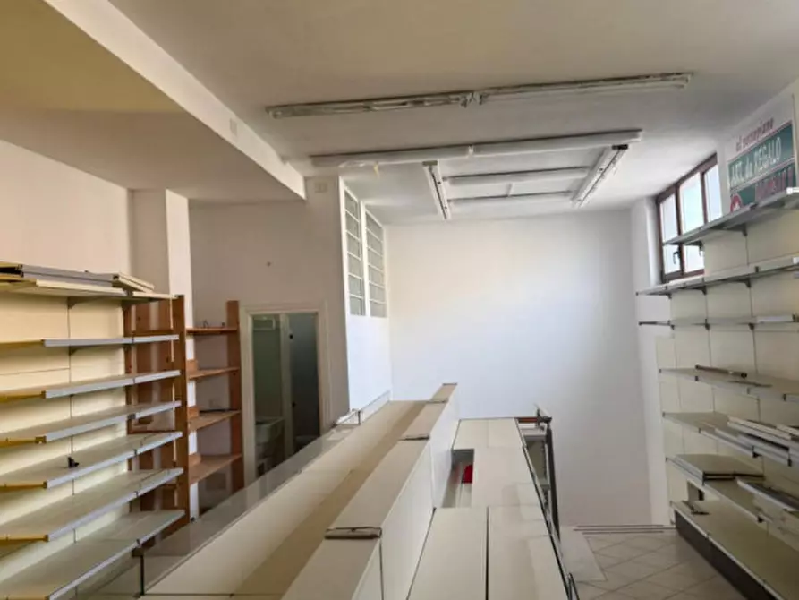 Immagine 16 di Attività commerciale in vendita  in Via Tevere, 33 Ossi a Ossi