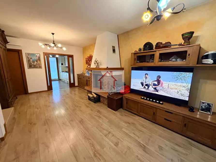 Immagine 1 di Villetta a schiera in vendita  in Via San Rocco a Giavera Del Montello