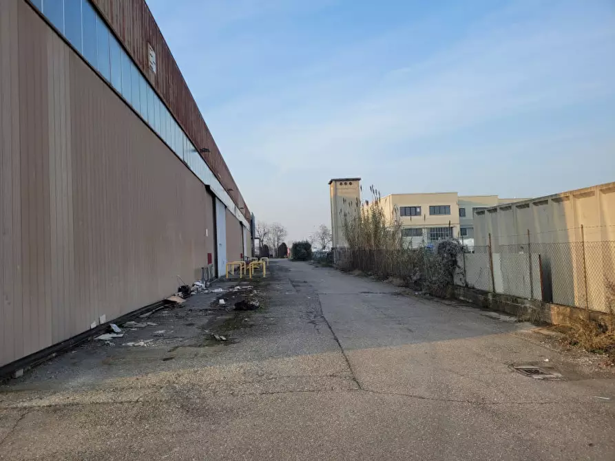 Immagine 15 di Capannone industriale in vendita  a Fiorano Modenese