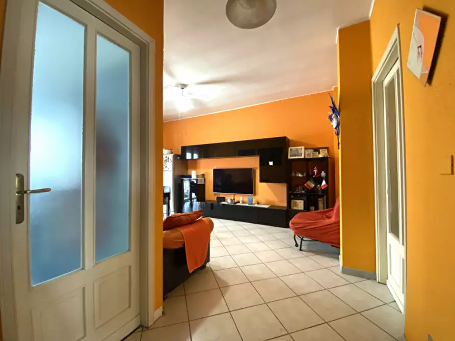 Immagine 4 di Appartamento in vendita  in Via Genova 211 a Torino