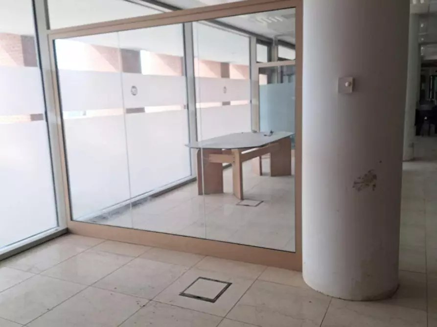 Immagine 1 di Capannone industriale in vendita  in Piazza Sciascia Leonardo, 141, 47522 Cesena FC, Italia a Cesena