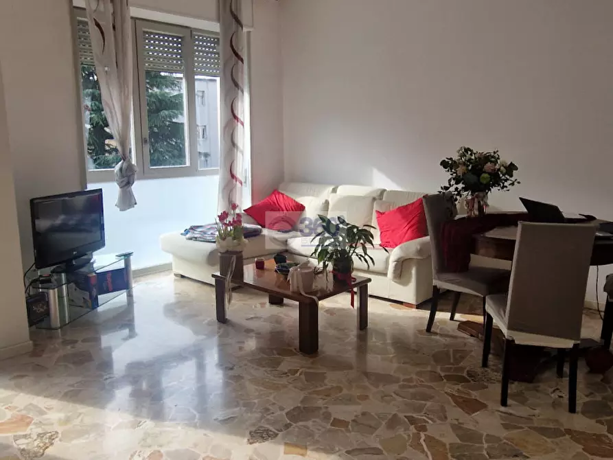 Immagine 1 di Appartamento in vendita  in Via Manara Valgimigli 11 a Brescia