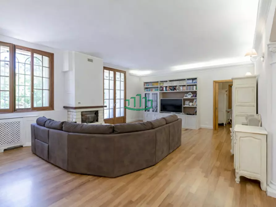 Immagine 4 di Casa bifamiliare in vendita  in via toscana a Bologna