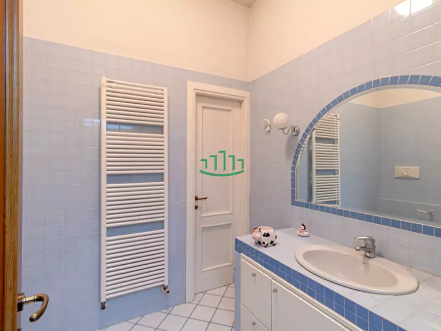 Immagine 18 di Casa bifamiliare in vendita  in via toscana a Bologna