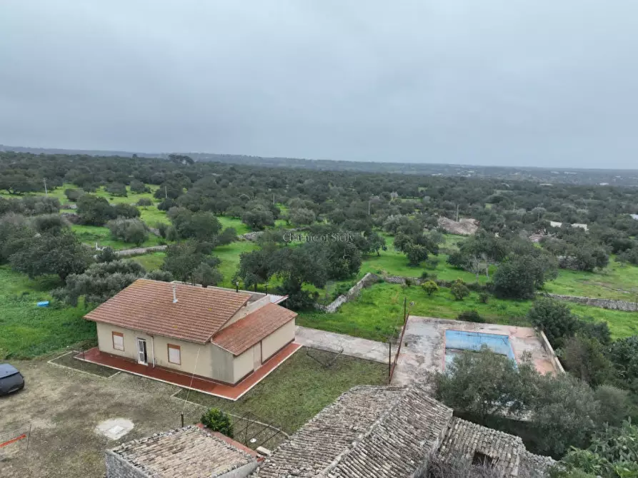 Immagine 1 di Casa indipendente in vendita  a Scicli