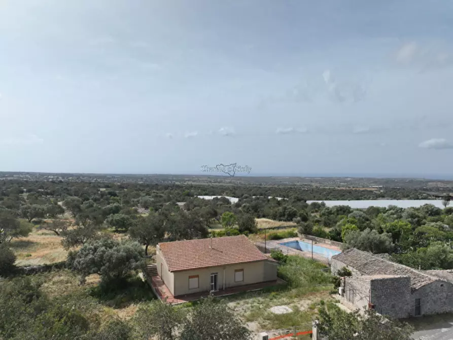 Immagine 1 di Casa indipendente in vendita  a Scicli
