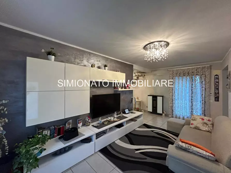 Immagine 2 di Casa bifamiliare in vendita  in Via Trieste a Salzano
