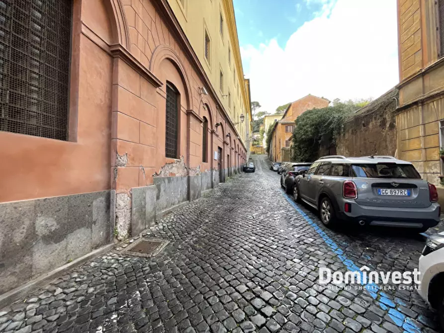 Immagine 53 di Appartamento in affitto  in Via delle Mantellate a Roma