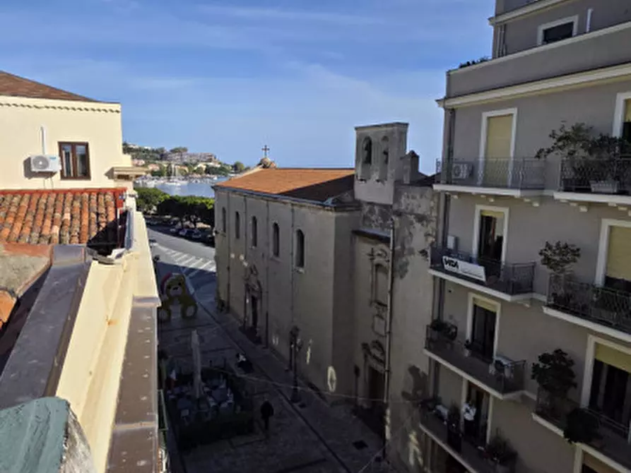 Immagine 41 di Appartamento in vendita  in VIA GIACOMO MEDICI a Milazzo