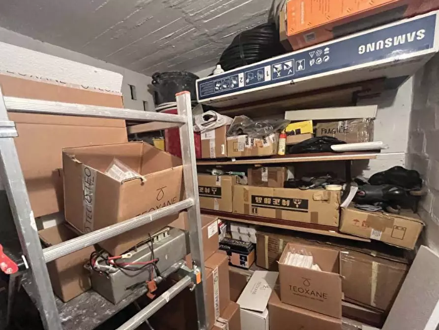 Immagine 13 di Appartamento in vendita  in via della barca a Bologna