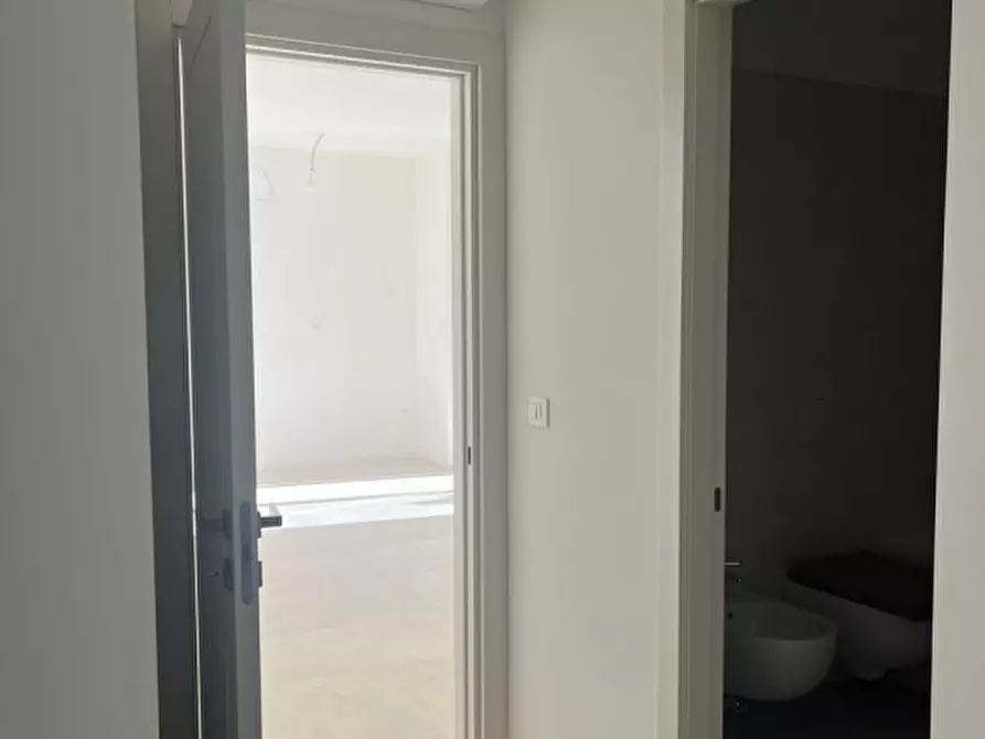 Immagine 6 di Appartamento in vendita  in Montesilvano centro a Montesilvano