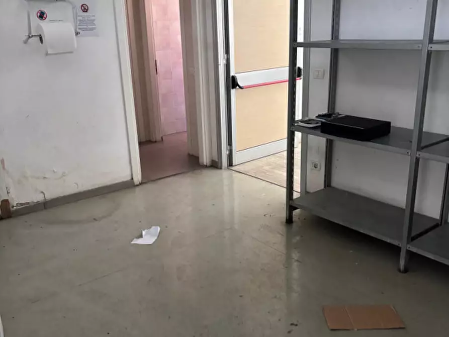 Immagine 10 di Capannone industriale in affitto  in VIA PIETRO NENNI a Sesto Fiorentino