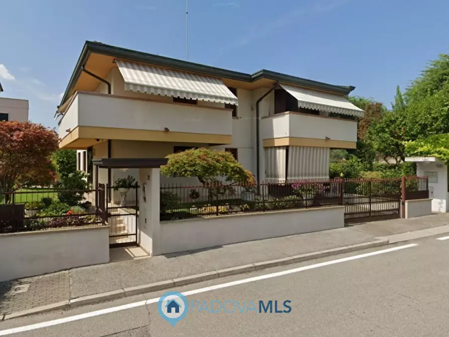 Immagine 1 di Villetta a schiera in vendita  in Via Antonio Ceron a Padova
